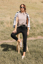Load image into Gallery viewer, Leila Black Jeggings
