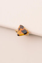 Load image into Gallery viewer, Triangle Stone Ring in Brown
