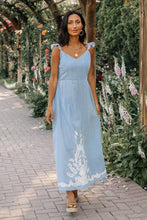 Load image into Gallery viewer, Malia Flutter Sleeve Maxi Dress
