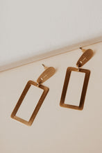Load image into Gallery viewer, Zahra Sculptural Earrings
