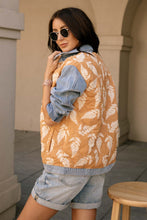 Load image into Gallery viewer, Quilt Detail Denim Jacket
